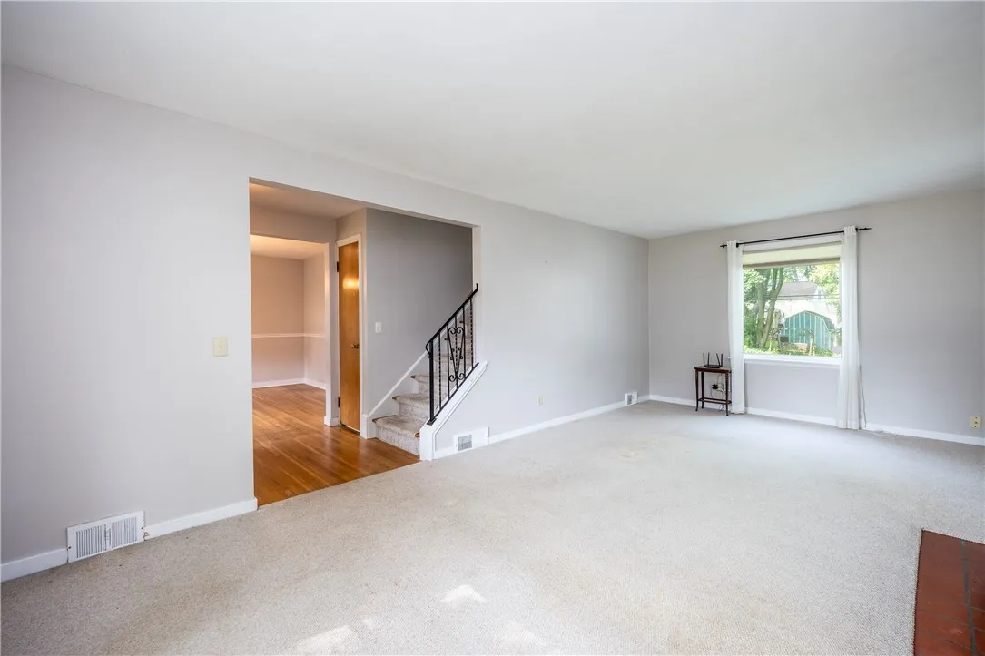 1711 N Winton Road, Irondequoit, New York 14609, Irondequoit, New York 14609, 3 Bedrooms Bedrooms, 7 Rooms Rooms,1 BathroomBathrooms,Residential,Closed,1711 N Winton Road, Irondequoit, New York 14609,R1611822