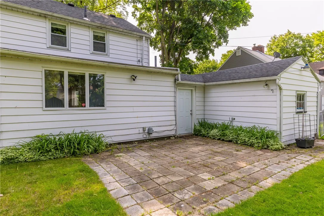 1711 N Winton Road, Irondequoit, New York 14609, Irondequoit, New York 14609, 3 Bedrooms Bedrooms, 7 Rooms Rooms,1 BathroomBathrooms,Residential,Closed,1711 N Winton Road, Irondequoit, New York 14609,R1611822