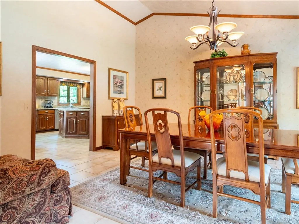 48 West Amy Lane, Greece, New York 14626, Greece, New York 14626, 4 Bedrooms Bedrooms, 8 Rooms Rooms,3 BathroomsBathrooms,Residential,Closed,48 West Amy Lane, Greece, New York 14626,0,R1611680