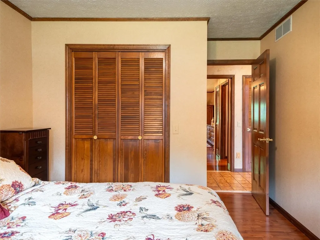 48 West Amy Lane, Greece, New York 14626, Greece, New York 14626, 4 Bedrooms Bedrooms, 8 Rooms Rooms,3 BathroomsBathrooms,Residential,Closed,48 West Amy Lane, Greece, New York 14626,0,R1611680
