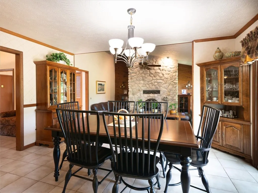 48 West Amy Lane, Greece, New York 14626, Greece, New York 14626, 4 Bedrooms Bedrooms, 8 Rooms Rooms,3 BathroomsBathrooms,Residential,Closed,48 West Amy Lane, Greece, New York 14626,0,R1611680