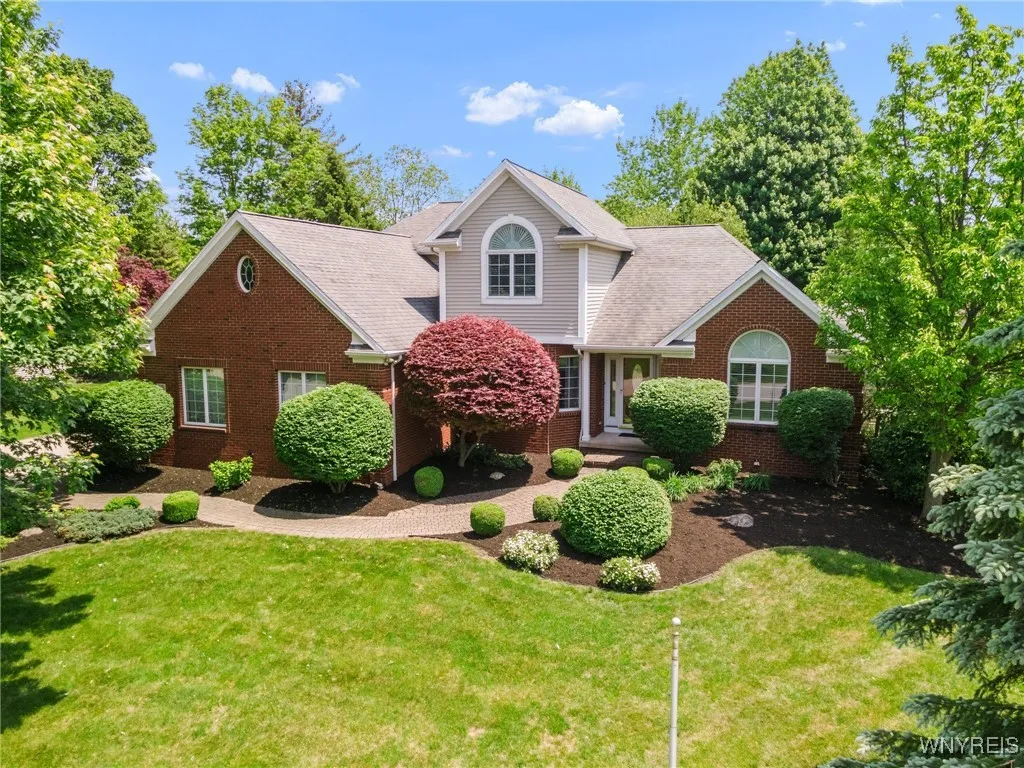 85 Alexander Way, Orchard Park, New York 14127, Orchard Park, New York 14127, 4 Bedrooms Bedrooms, 7 Rooms Rooms,2 BathroomsBathrooms,Residential,Closed,85 Alexander Way, Orchard Park, New York 14127,B1611409