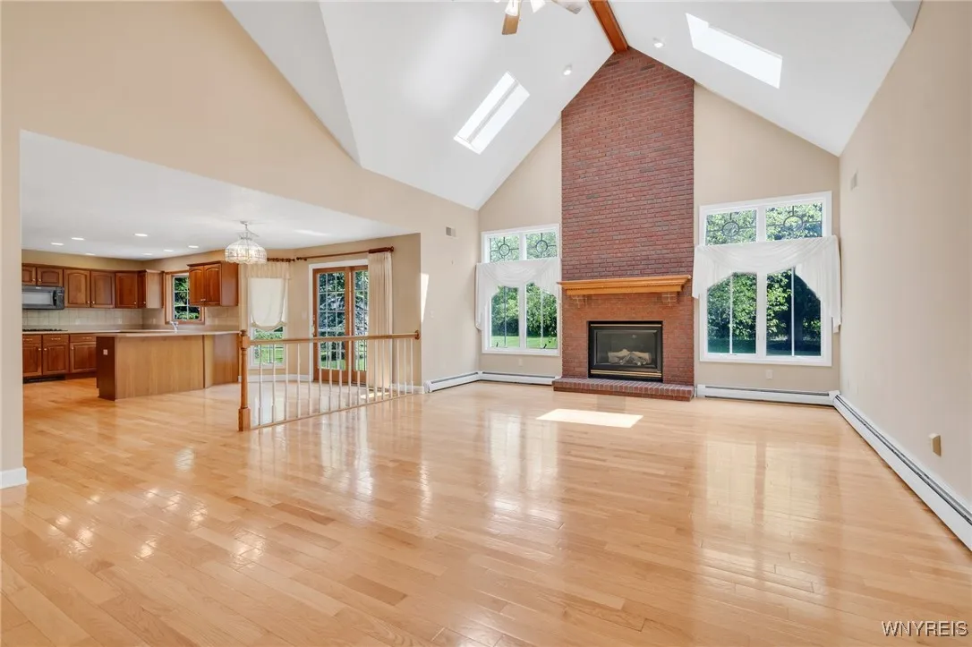 85 Alexander Way, Orchard Park, New York 14127, Orchard Park, New York 14127, 4 Bedrooms Bedrooms, 7 Rooms Rooms,2 BathroomsBathrooms,Residential,Closed,85 Alexander Way, Orchard Park, New York 14127,B1611409