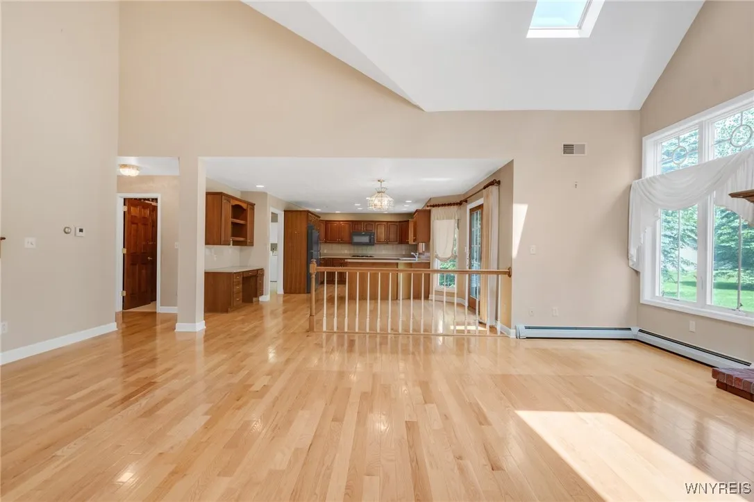 85 Alexander Way, Orchard Park, New York 14127, Orchard Park, New York 14127, 4 Bedrooms Bedrooms, 7 Rooms Rooms,2 BathroomsBathrooms,Residential,Closed,85 Alexander Way, Orchard Park, New York 14127,B1611409