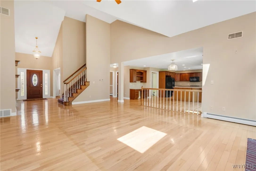 85 Alexander Way, Orchard Park, New York 14127, Orchard Park, New York 14127, 4 Bedrooms Bedrooms, 7 Rooms Rooms,2 BathroomsBathrooms,Residential,Closed,85 Alexander Way, Orchard Park, New York 14127,B1611409