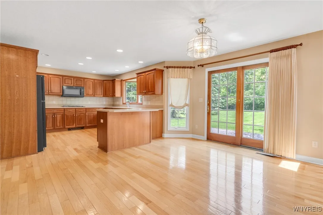 85 Alexander Way, Orchard Park, New York 14127, Orchard Park, New York 14127, 4 Bedrooms Bedrooms, 7 Rooms Rooms,2 BathroomsBathrooms,Residential,Closed,85 Alexander Way, Orchard Park, New York 14127,B1611409