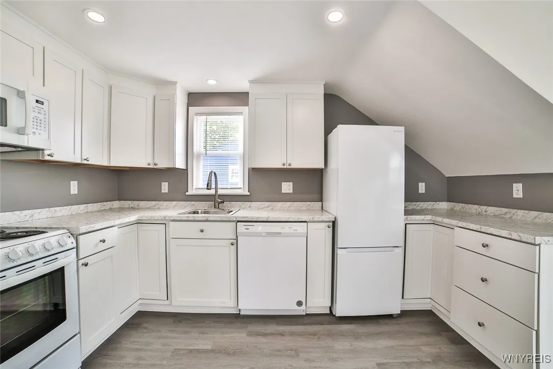 156 Hoover Avenue, Tonawanda-town, New York 14217, Tonawanda, New York 14217, 4 Bedrooms Bedrooms, ,2 BathroomsBathrooms,Residential,Closed,156 Hoover Avenue, Tonawanda-town, New York 14217,B1609755