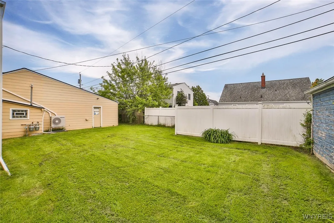 156 Hoover Avenue, Tonawanda-town, New York 14217, Tonawanda, New York 14217, 4 Bedrooms Bedrooms, ,2 BathroomsBathrooms,Residential,Closed,156 Hoover Avenue, Tonawanda-town, New York 14217,B1609755