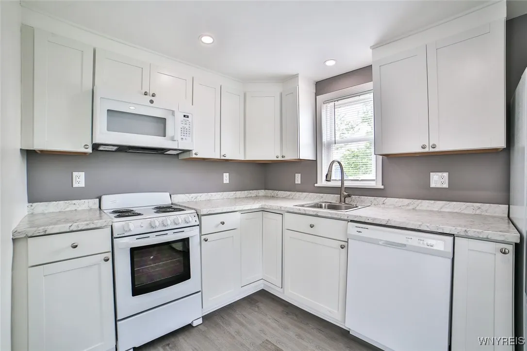 156 Hoover Avenue, Tonawanda-town, New York 14217, Tonawanda, New York 14217, 4 Bedrooms Bedrooms, ,2 BathroomsBathrooms,Residential,Closed,156 Hoover Avenue, Tonawanda-town, New York 14217,B1609755