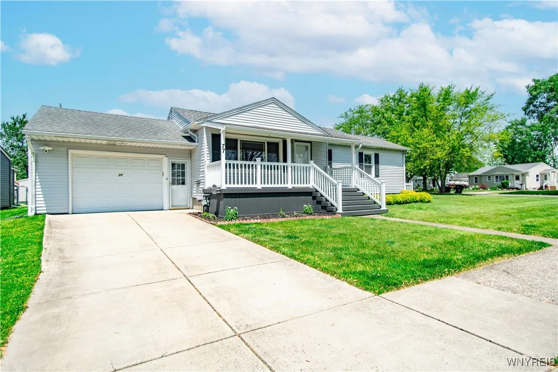 77 Karen Drive, Tonawanda-city, New York 14150, Tonawanda, New York 14150, 3 Bedrooms Bedrooms, 5 Rooms Rooms,1 BathroomBathrooms,Residential,Closed,77 Karen Drive, Tonawanda-city, New York 14150,B1611909