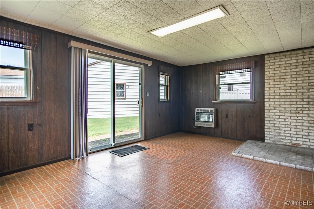77 Karen Drive, Tonawanda-city, New York 14150, Tonawanda, New York 14150, 3 Bedrooms Bedrooms, 5 Rooms Rooms,1 BathroomBathrooms,Residential,Closed,77 Karen Drive, Tonawanda-city, New York 14150,B1611909