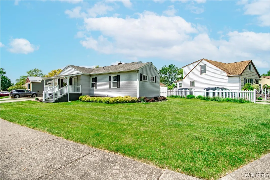 77 Karen Drive, Tonawanda-city, New York 14150, Tonawanda, New York 14150, 3 Bedrooms Bedrooms, 5 Rooms Rooms,1 BathroomBathrooms,Residential,Closed,77 Karen Drive, Tonawanda-city, New York 14150,B1611909