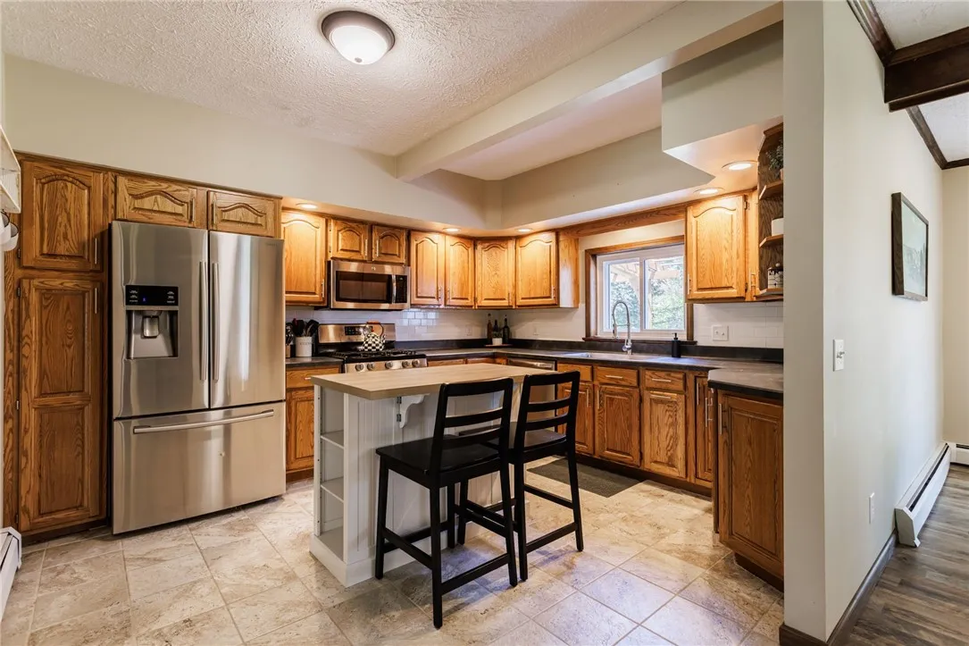 3334 Caledonia Avon Rd, Caledonia, New York 14423, Caledonia, New York 14423, 2 Bedrooms Bedrooms, 8 Rooms Rooms,2 BathroomsBathrooms,Residential,Closed,3334 Caledonia Avon Rd, Caledonia, New York 14423,R1611410