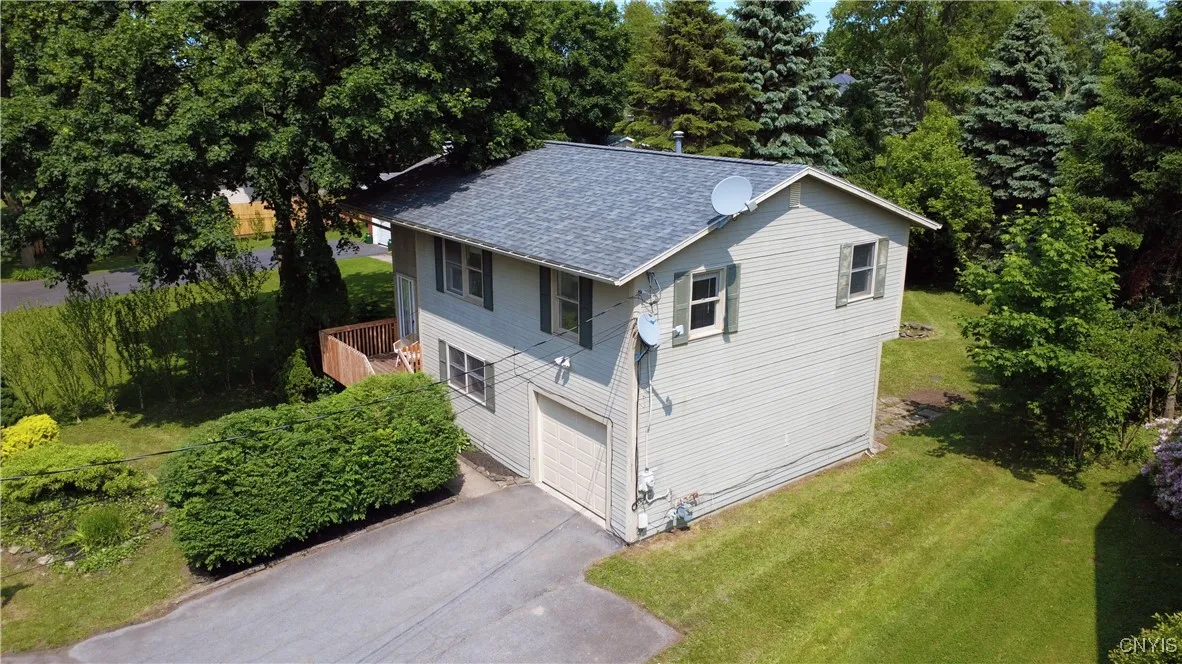 119 1/2 Dewey Avenue, Dewitt, New York 13066, De Witt, New York 13066, 3 Bedrooms Bedrooms, 9 Rooms Rooms,1 BathroomBathrooms,Residential,Closed,119 1/2 Dewey Avenue, Dewitt, New York 13066,S1611863
