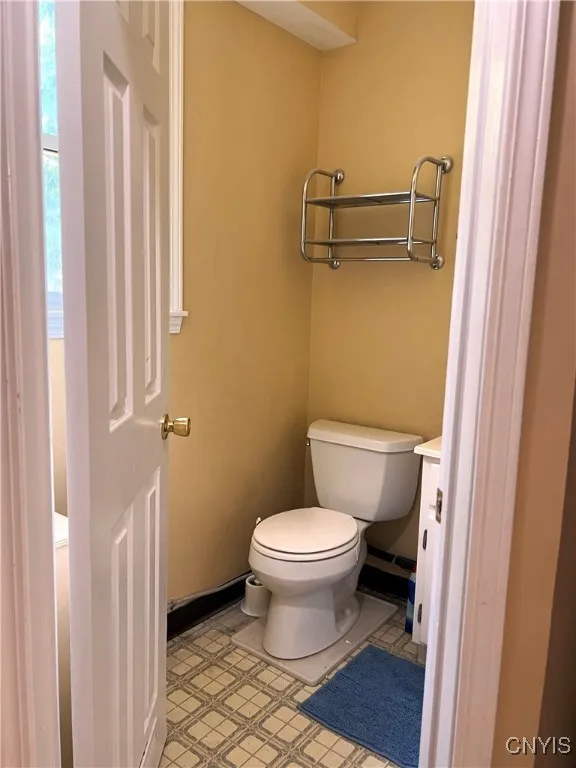 119 1/2 Dewey Avenue, Dewitt, New York 13066, De Witt, New York 13066, 3 Bedrooms Bedrooms, 9 Rooms Rooms,1 BathroomBathrooms,Residential,Closed,119 1/2 Dewey Avenue, Dewitt, New York 13066,S1611863