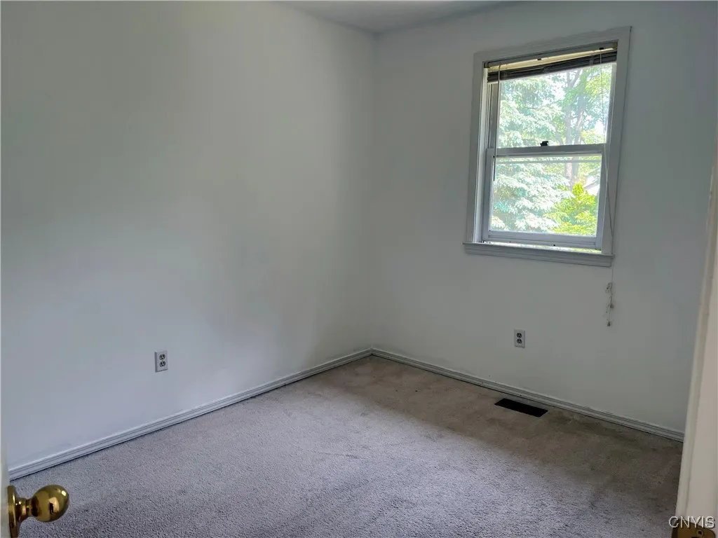 119 1/2 Dewey Avenue, Dewitt, New York 13066, De Witt, New York 13066, 3 Bedrooms Bedrooms, 9 Rooms Rooms,1 BathroomBathrooms,Residential,Closed,119 1/2 Dewey Avenue, Dewitt, New York 13066,S1611863