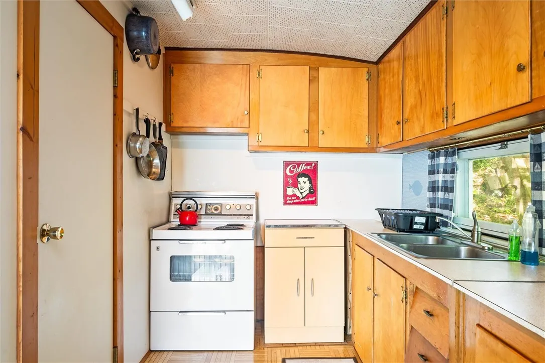5543 Rt-89, Varick, New York 14521, Varick, New York 14521, 4 Bedrooms Bedrooms, 5 Rooms Rooms,Residential,Closed,5543 Rt-89, Varick, New York 14521,0,R1610546