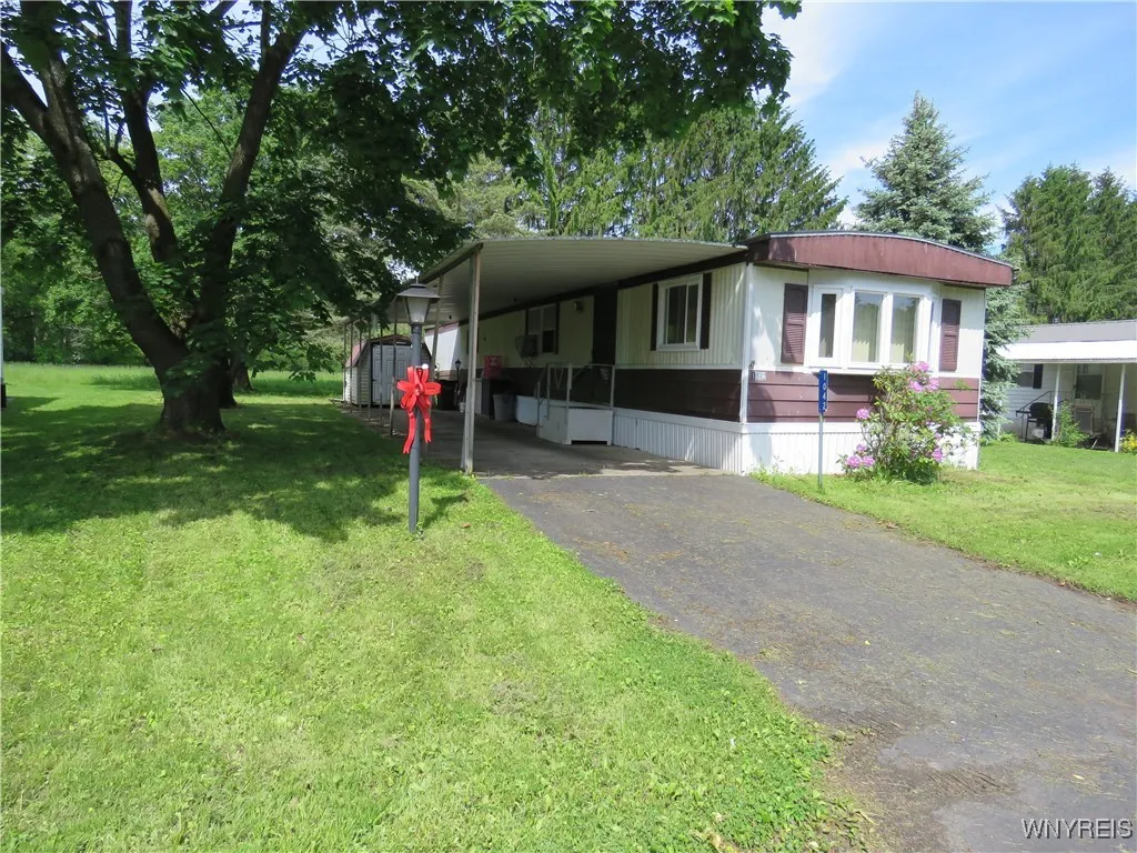 1042 Wish Circle Road, Marilla, New York 14052, Marilla, New York 14052, 2 Bedrooms Bedrooms, 7 Rooms Rooms,2 BathroomsBathrooms,Residential,For Sale,1042 Wish Circle Road, Marilla, New York 14052,B1611023