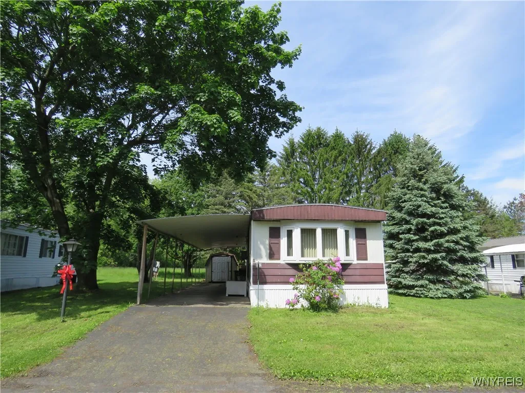 1042 Wish Circle Road, Marilla, New York 14052, Marilla, New York 14052, 2 Bedrooms Bedrooms, 7 Rooms Rooms,2 BathroomsBathrooms,Residential,For Sale,1042 Wish Circle Road, Marilla, New York 14052,B1611023