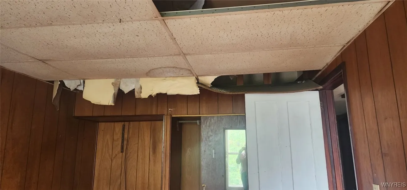 208 Lockwood Avenue, Buffalo, New York 14220, Buffalo, New York 14220, 4 Bedrooms Bedrooms, 10 Rooms Rooms,1 BathroomBathrooms,Residential,Closed,208 Lockwood Avenue, Buffalo, New York 14220,B1611891