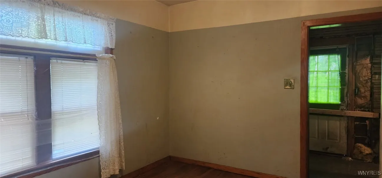 208 Lockwood Avenue, Buffalo, New York 14220, Buffalo, New York 14220, 4 Bedrooms Bedrooms, 10 Rooms Rooms,1 BathroomBathrooms,Residential,Closed,208 Lockwood Avenue, Buffalo, New York 14220,B1611891