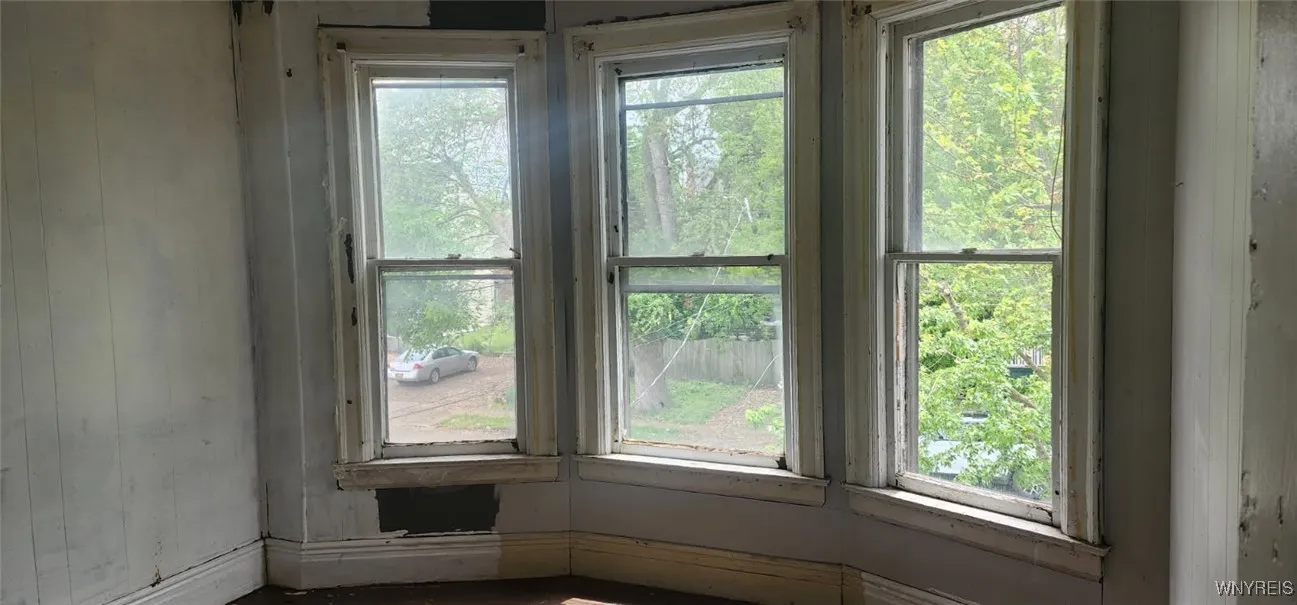 208 Lockwood Avenue, Buffalo, New York 14220, Buffalo, New York 14220, 4 Bedrooms Bedrooms, 10 Rooms Rooms,1 BathroomBathrooms,Residential,Closed,208 Lockwood Avenue, Buffalo, New York 14220,B1611891