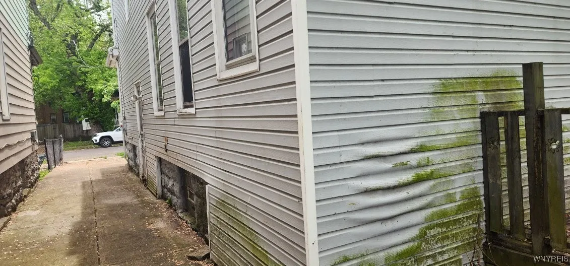 208 Lockwood Avenue, Buffalo, New York 14220, Buffalo, New York 14220, 4 Bedrooms Bedrooms, 10 Rooms Rooms,1 BathroomBathrooms,Residential,Closed,208 Lockwood Avenue, Buffalo, New York 14220,B1611891