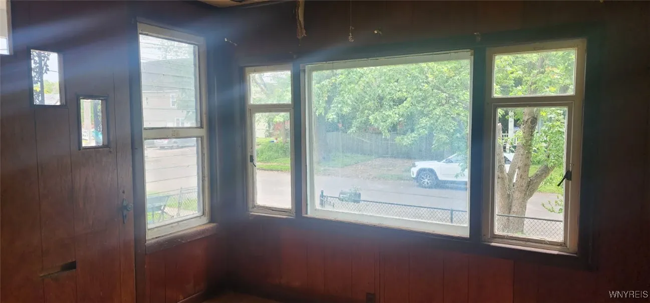208 Lockwood Avenue, Buffalo, New York 14220, Buffalo, New York 14220, 4 Bedrooms Bedrooms, 10 Rooms Rooms,1 BathroomBathrooms,Residential,Closed,208 Lockwood Avenue, Buffalo, New York 14220,B1611891
