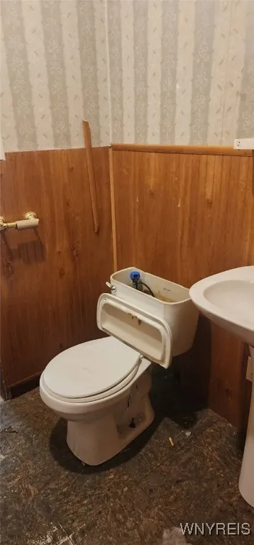208 Lockwood Avenue, Buffalo, New York 14220, Buffalo, New York 14220, 4 Bedrooms Bedrooms, 10 Rooms Rooms,1 BathroomBathrooms,Residential,Closed,208 Lockwood Avenue, Buffalo, New York 14220,B1611891