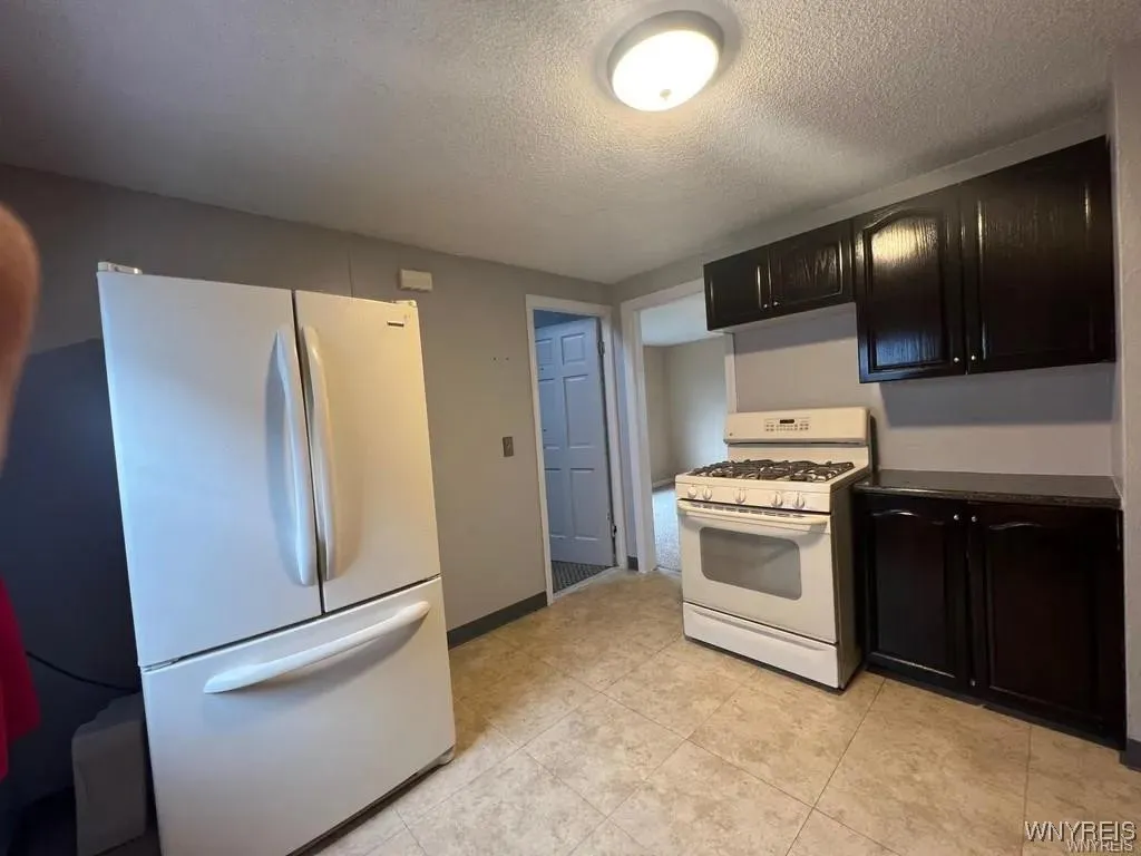 103 Kimberly Avenue, Buffalo, New York 14220, Buffalo, New York 14220, 4 Bedrooms Bedrooms, ,2 BathroomsBathrooms,Residential,Closed,103 Kimberly Avenue, Buffalo, New York 14220,B1612011