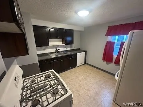 103 Kimberly Avenue, Buffalo, New York 14220, Buffalo, New York 14220, 4 Bedrooms Bedrooms, ,2 BathroomsBathrooms,Residential,Closed,103 Kimberly Avenue, Buffalo, New York 14220,B1612011
