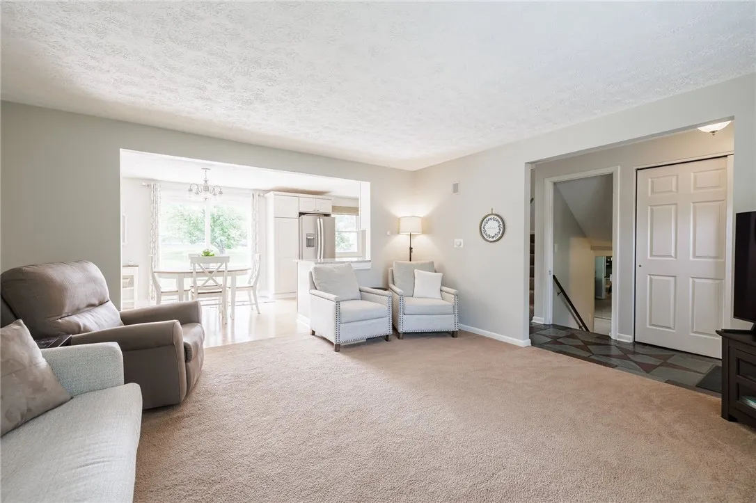 343 Squire Dale Lane, Greece, New York 14612, Greece, New York 14612, 3 Bedrooms Bedrooms, 7 Rooms Rooms,1 BathroomBathrooms,Residential,Closed,343 Squire Dale Lane, Greece, New York 14612,R1612026