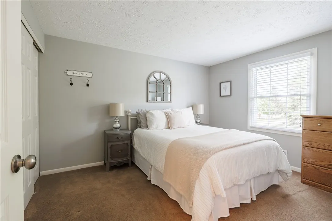 343 Squire Dale Lane, Greece, New York 14612, Greece, New York 14612, 3 Bedrooms Bedrooms, 7 Rooms Rooms,1 BathroomBathrooms,Residential,Closed,343 Squire Dale Lane, Greece, New York 14612,R1612026
