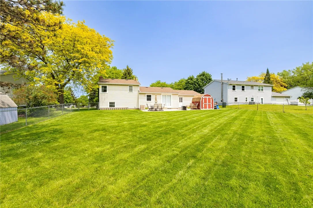 343 Squire Dale Lane, Greece, New York 14612, Greece, New York 14612, 3 Bedrooms Bedrooms, 7 Rooms Rooms,1 BathroomBathrooms,Residential,Closed,343 Squire Dale Lane, Greece, New York 14612,R1612026