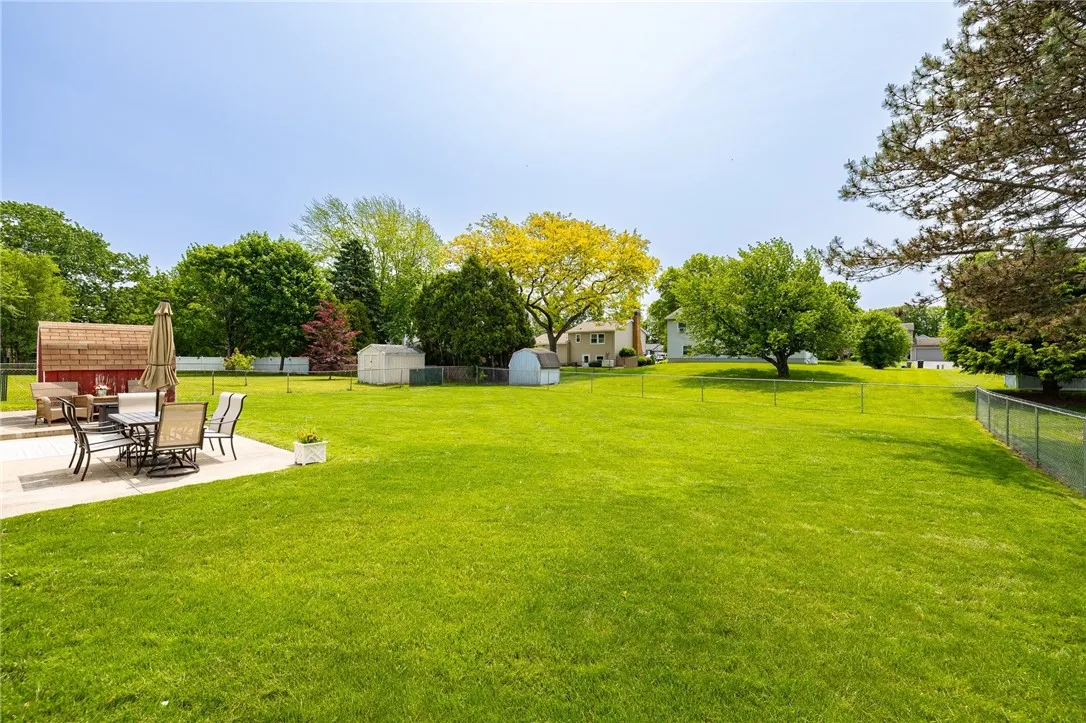 343 Squire Dale Lane, Greece, New York 14612, Greece, New York 14612, 3 Bedrooms Bedrooms, 7 Rooms Rooms,1 BathroomBathrooms,Residential,Closed,343 Squire Dale Lane, Greece, New York 14612,R1612026