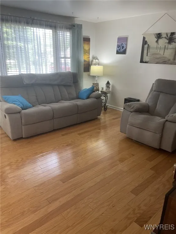 1003 98th Street, Niagara Falls, New York 14304, Niagara Falls, New York 14304, 3 Bedrooms Bedrooms, 6 Rooms Rooms,1 BathroomBathrooms,Residential,Closed,1003 98th Street, Niagara Falls, New York 14304,0,B1612034