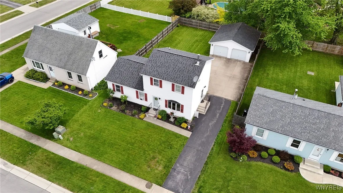 283 Summit Avenue, West Seneca, New York 14224, West Seneca, New York 14224, 4 Bedrooms Bedrooms, 8 Rooms Rooms,2 BathroomsBathrooms,Residential,Closed,283 Summit Avenue, West Seneca, New York 14224,0,B1609337