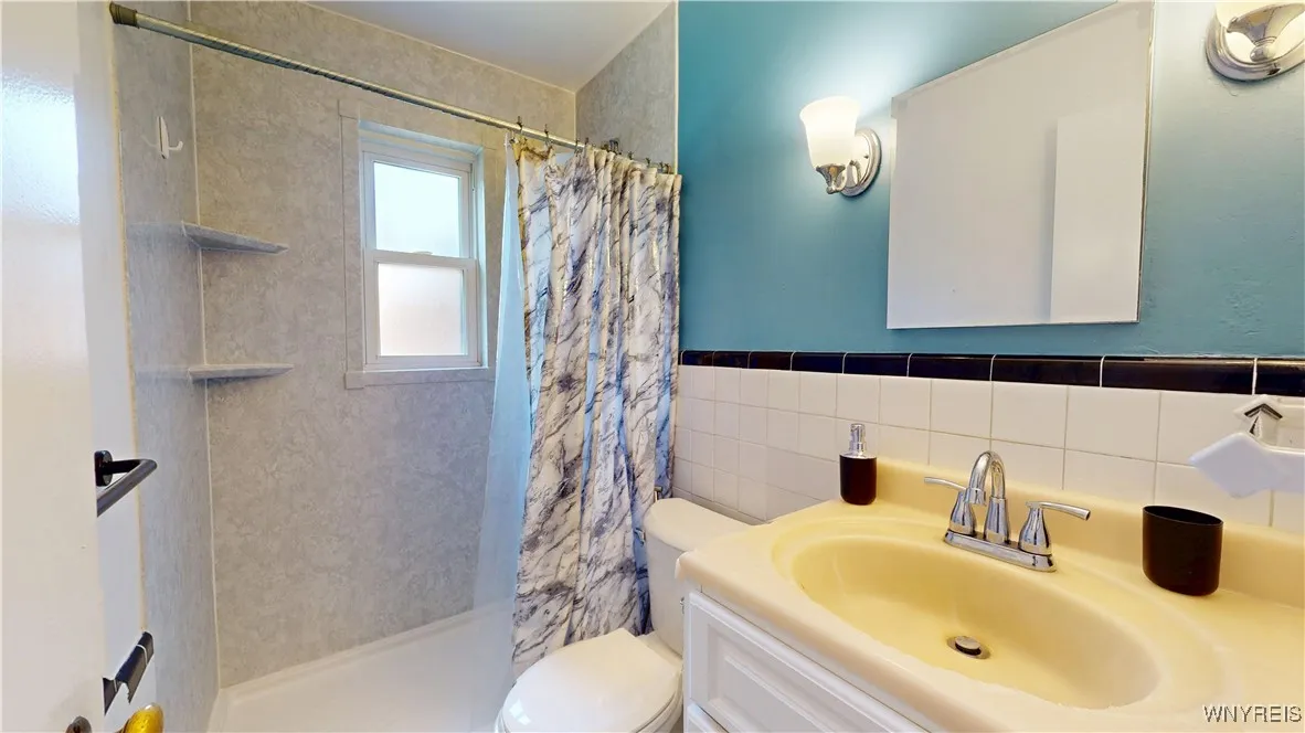 3901 Main Street 10c, Amherst, New York 14226, Amherst, New York 14226, 2 Bedrooms Bedrooms, 5 Rooms Rooms,1 BathroomBathrooms,Residential Lease,For Rent,3901 Main Street 10c, Amherst, New York 14226,B1608720