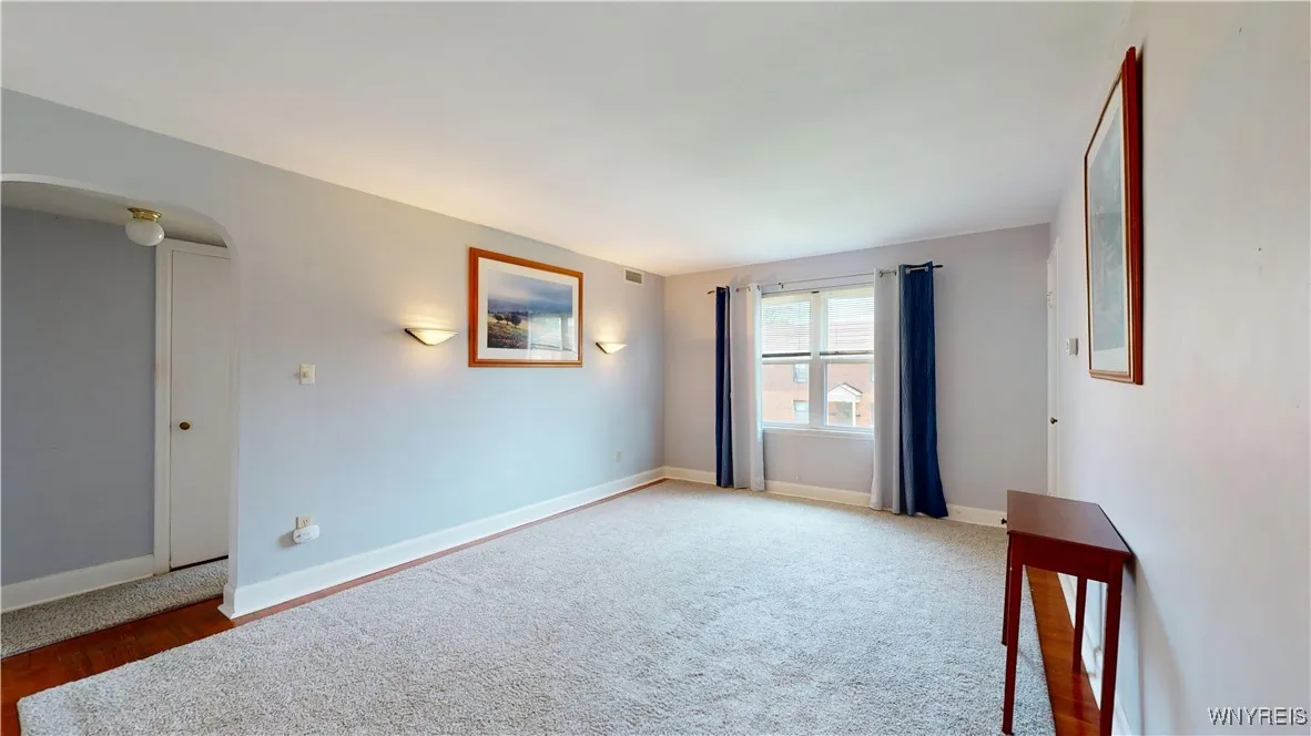 3901 Main Street 10c, Amherst, New York 14226, Amherst, New York 14226, 2 Bedrooms Bedrooms, 5 Rooms Rooms,1 BathroomBathrooms,Residential Lease,For Rent,3901 Main Street 10c, Amherst, New York 14226,B1608720