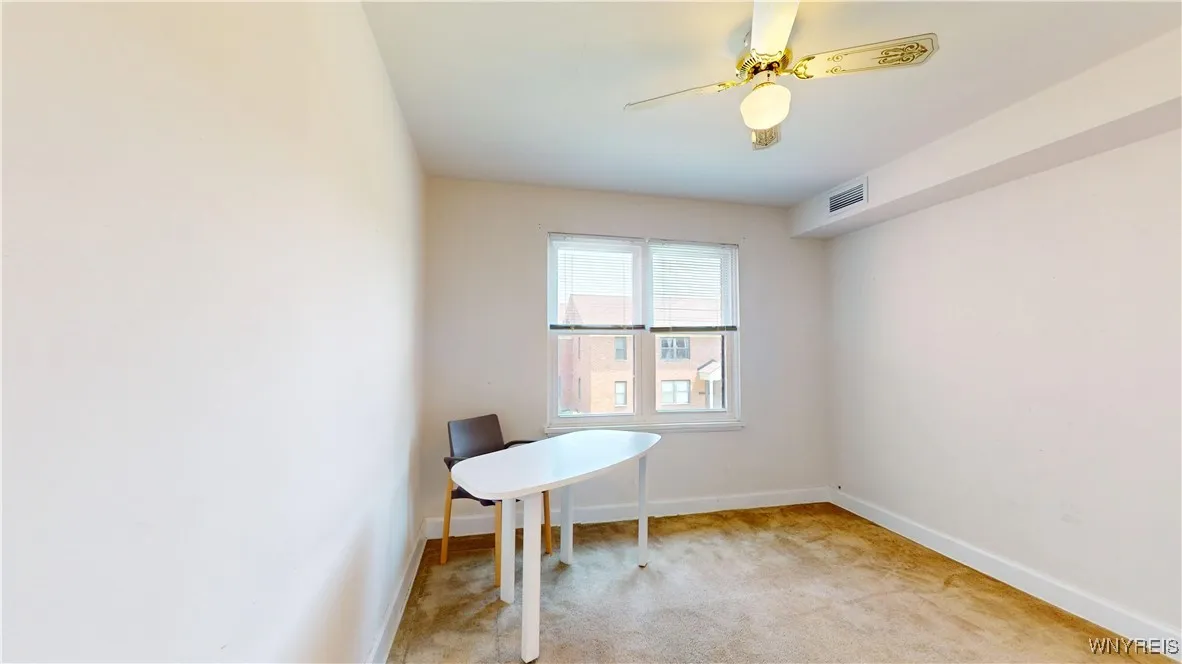 3901 Main Street 10c, Amherst, New York 14226, Amherst, New York 14226, 2 Bedrooms Bedrooms, 5 Rooms Rooms,1 BathroomBathrooms,Residential Lease,For Rent,3901 Main Street 10c, Amherst, New York 14226,B1608720