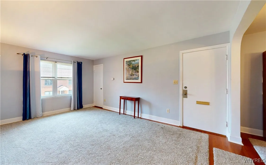  With 3 closets