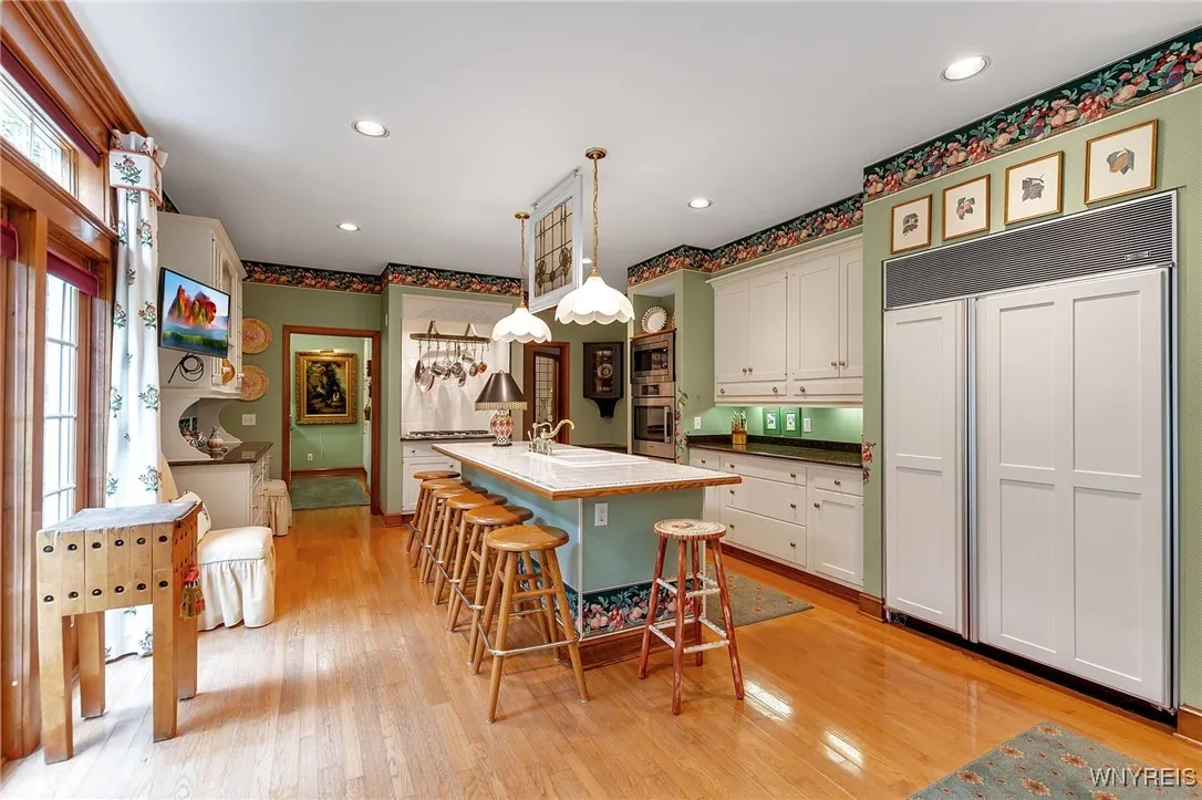 163 Roxbury Park, Amherst, New York 14051, Amherst, New York 14051, 4 Bedrooms Bedrooms, 14 Rooms Rooms,2 BathroomsBathrooms,Residential,For Sale,163 Roxbury Park, Amherst, New York 14051,B1610771