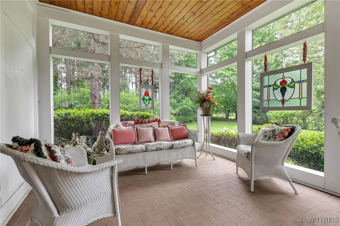 163 Roxbury Park, Amherst, New York 14051, Amherst, New York 14051, 4 Bedrooms Bedrooms, 14 Rooms Rooms,2 BathroomsBathrooms,Residential,For Sale,163 Roxbury Park, Amherst, New York 14051,B1610771