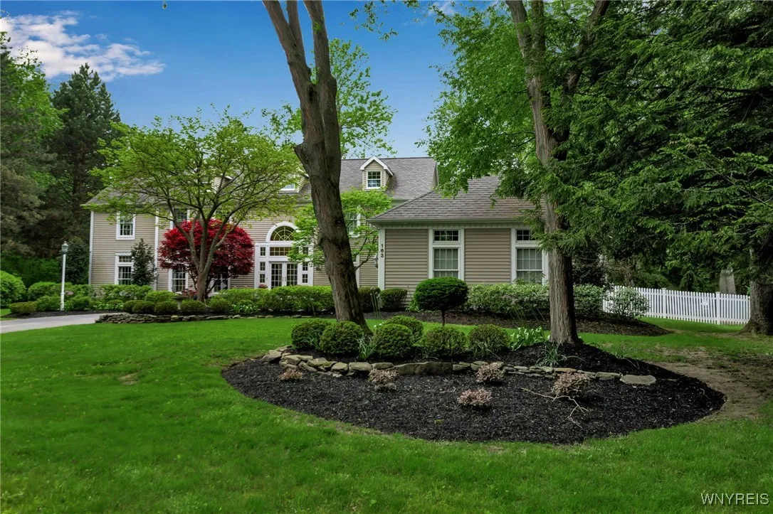 163 Roxbury Park, Amherst, New York 14051, Amherst, New York 14051, 4 Bedrooms Bedrooms, 14 Rooms Rooms,2 BathroomsBathrooms,Residential,For Sale,163 Roxbury Park, Amherst, New York 14051,B1610771