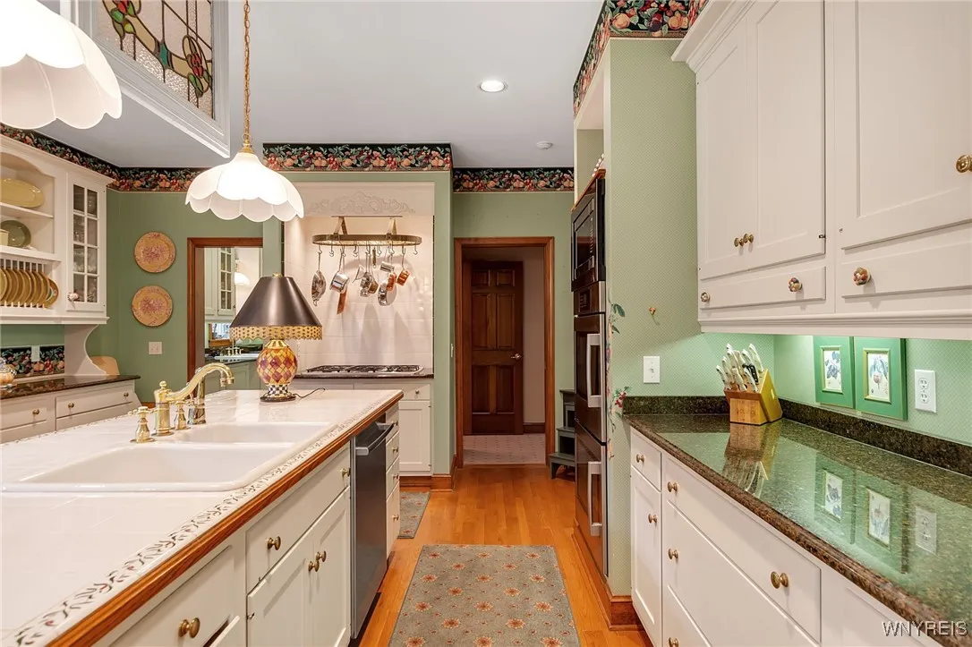 163 Roxbury Park, Amherst, New York 14051, Amherst, New York 14051, 4 Bedrooms Bedrooms, 14 Rooms Rooms,2 BathroomsBathrooms,Residential,For Sale,163 Roxbury Park, Amherst, New York 14051,B1610771