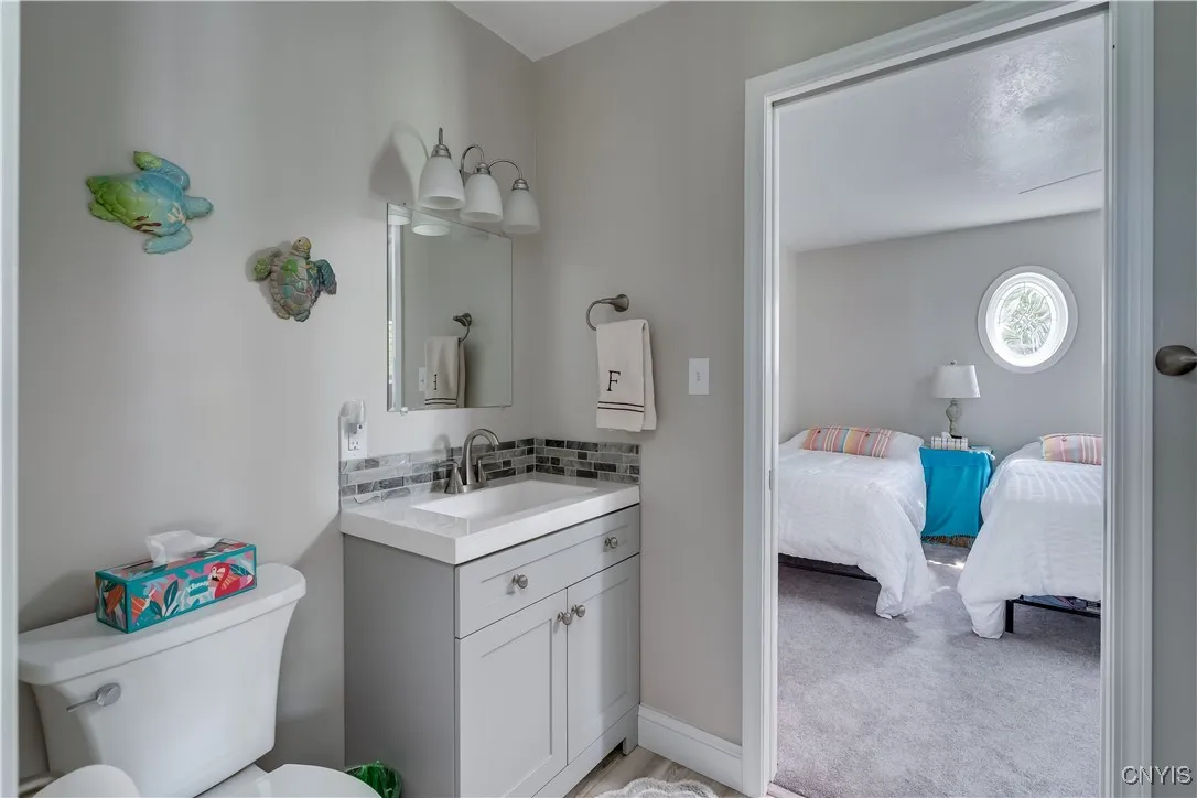 32160 State Route 12e, Cape Vincent, New York 1361, Cape Vincent, New York 13618, 3 Bedrooms Bedrooms, 7 Rooms Rooms,2 BathroomsBathrooms,Residential,Closed,32160 State Route 12e, Cape Vincent, New York 1361,0,S1610610