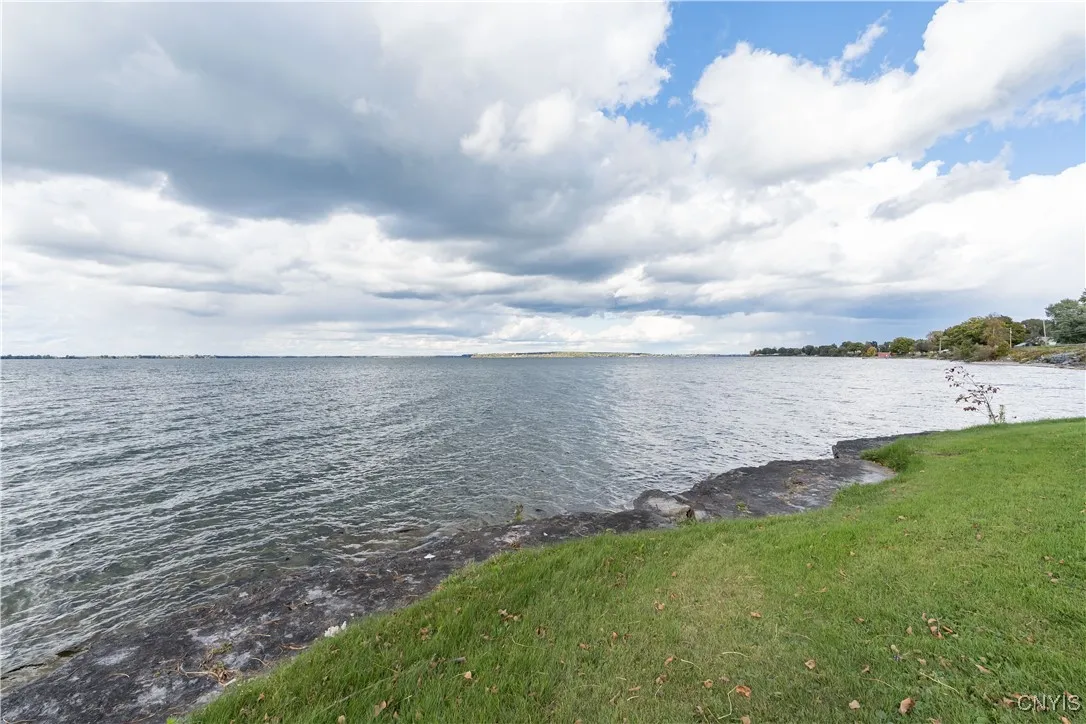 32160 State Route 12e, Cape Vincent, New York 1361, Cape Vincent, New York 13618, 3 Bedrooms Bedrooms, 7 Rooms Rooms,2 BathroomsBathrooms,Residential,Closed,32160 State Route 12e, Cape Vincent, New York 1361,0,S1610610