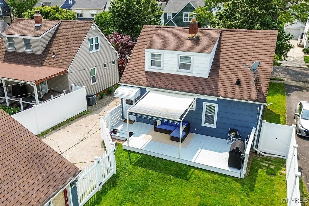205 Carmel Road, Buffalo, New York 14214, Buffalo, New York 14214, 3 Bedrooms Bedrooms, 6 Rooms Rooms,2 BathroomsBathrooms,Residential,Closed,205 Carmel Road, Buffalo, New York 14214,B1612138