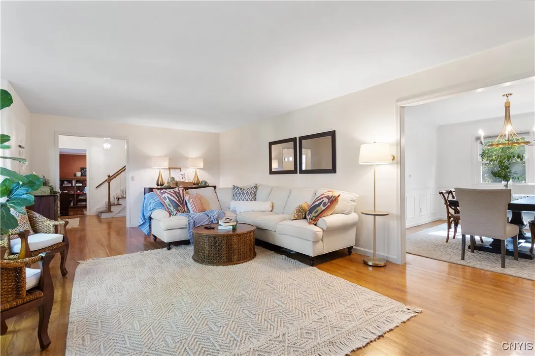 8178 Old Sunridge Drive, Manlius, New York 13104, Manlius, New York 13104, 4 Bedrooms Bedrooms, 11 Rooms Rooms,2 BathroomsBathrooms,Residential,Closed,8178 Old Sunridge Drive, Manlius, New York 13104,S1602425