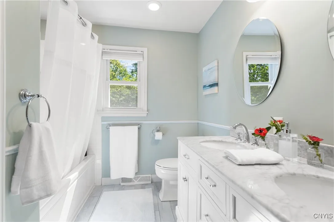 8178 Old Sunridge Drive, Manlius, New York 13104, Manlius, New York 13104, 4 Bedrooms Bedrooms, 11 Rooms Rooms,2 BathroomsBathrooms,Residential,Closed,8178 Old Sunridge Drive, Manlius, New York 13104,S1602425